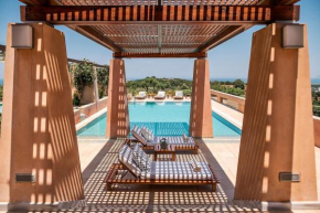 Annaniko Villa, amazing views, Spacious pools